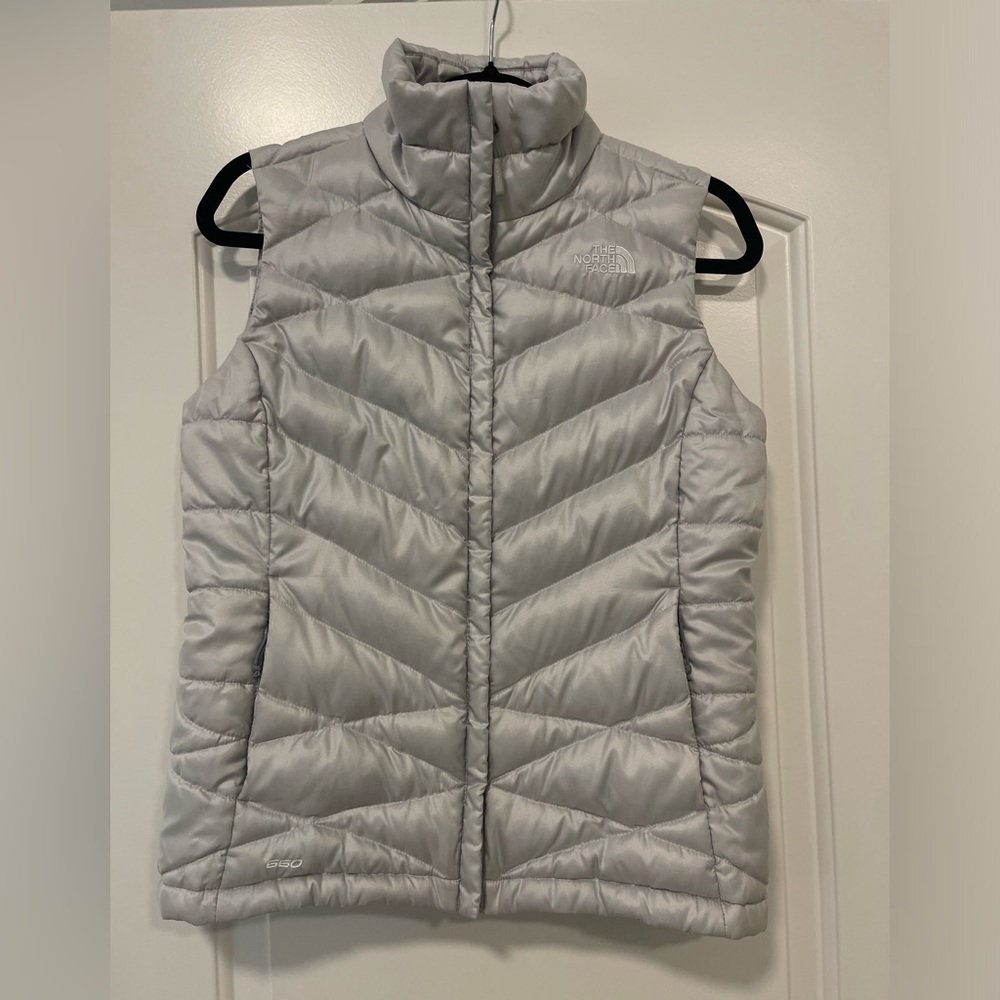 Women’s North Face Aconcagua Silver Vest - Picture 2 of 7